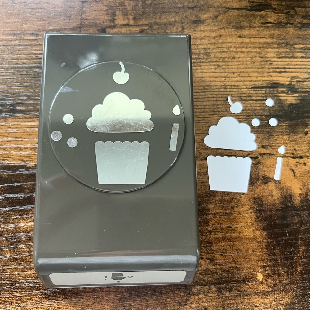Stampin' Up! Cupcake Punch